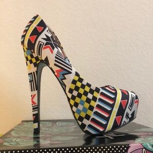 TaylorSays high heels Roddie size 9 multi print